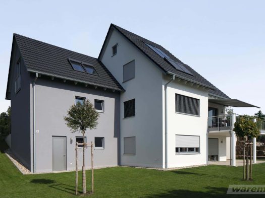Haus mit Rollladen