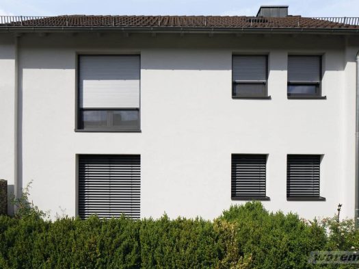Haus mit Raffstore