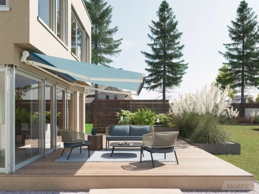 Gelenkarmmarkise mit blau-weißem Tuch über Terrasse mit Loungemöbeln