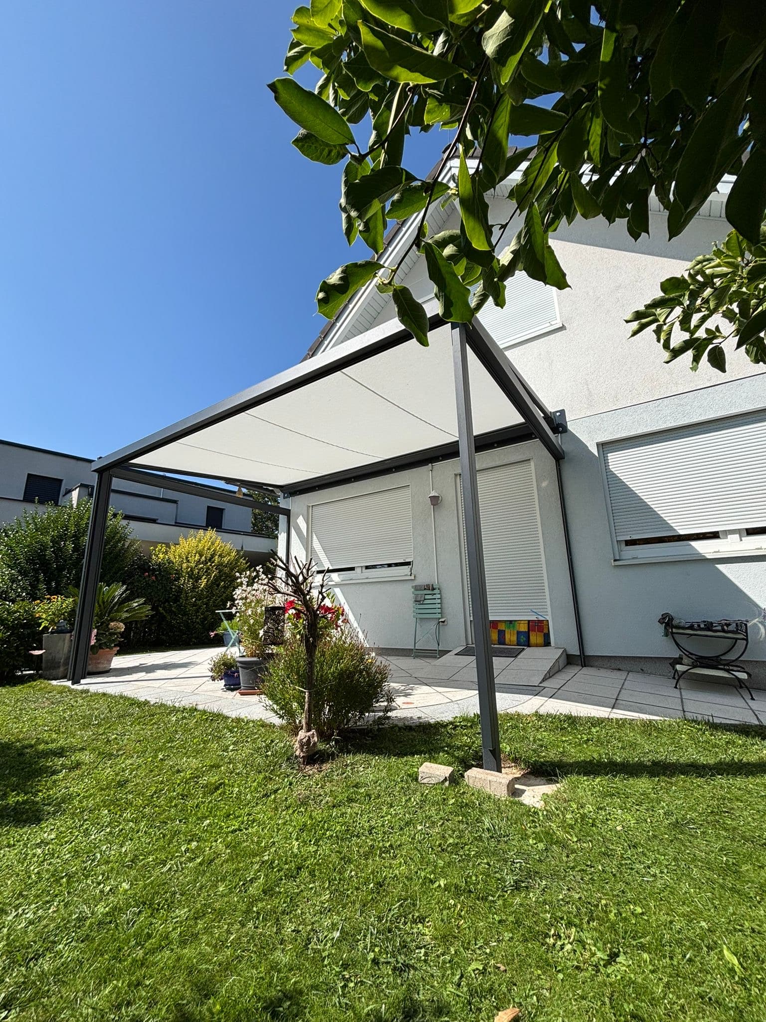 Pergolamarkise als Terrassenbeschattung